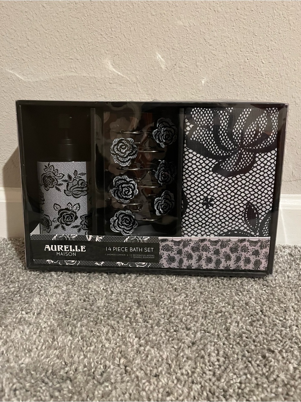 Aurelle Maison Black & White Floral 14-Piece Bath Set
